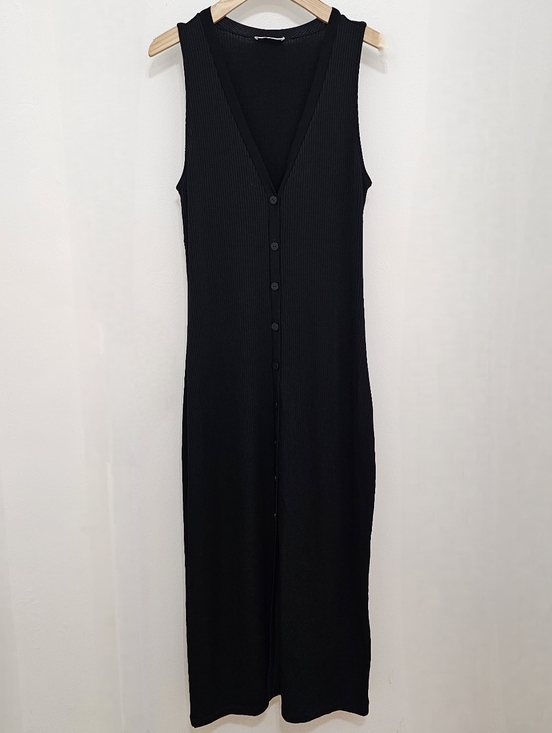 Aritzia Dresses & Skirts - Aritzia Babaton Jayce Black Sleeveless Rib Knit Midi Dress